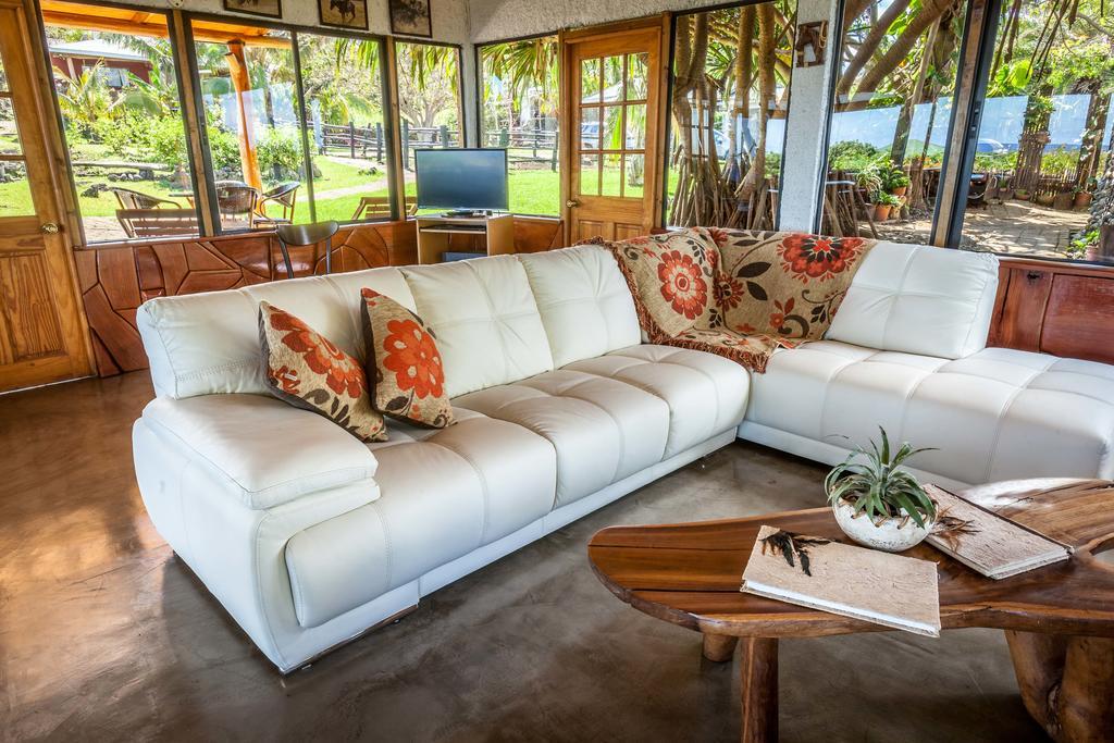 Pikera Uri Eco Lodge Hanga Roa Extérieur photo